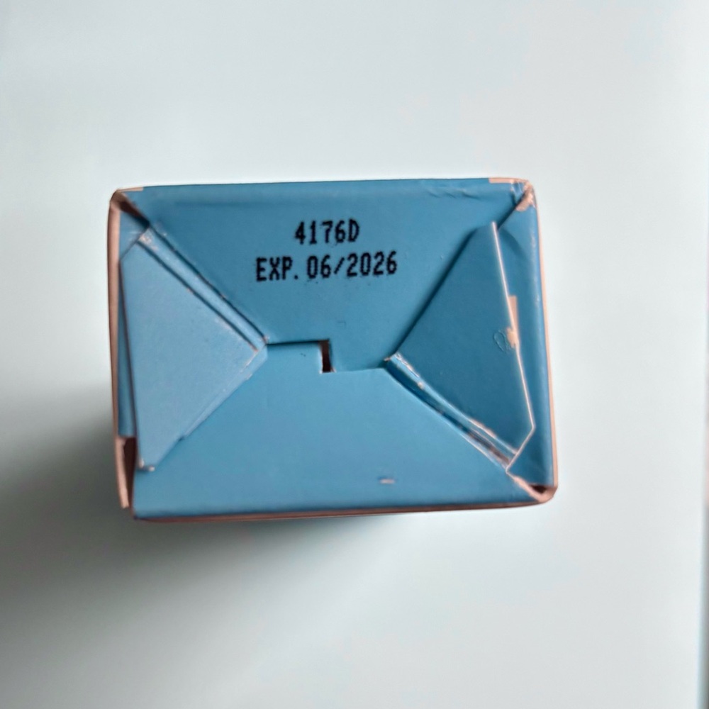 NWT Glow Pure Tinted Mineral Sunscreen SPF 40, .5 fl Oz - Picture 5 of 12